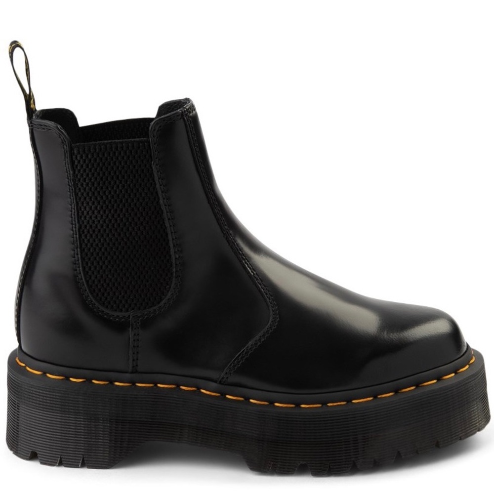 BNWT Dr. Martens Leather Platform Chelsea Boots